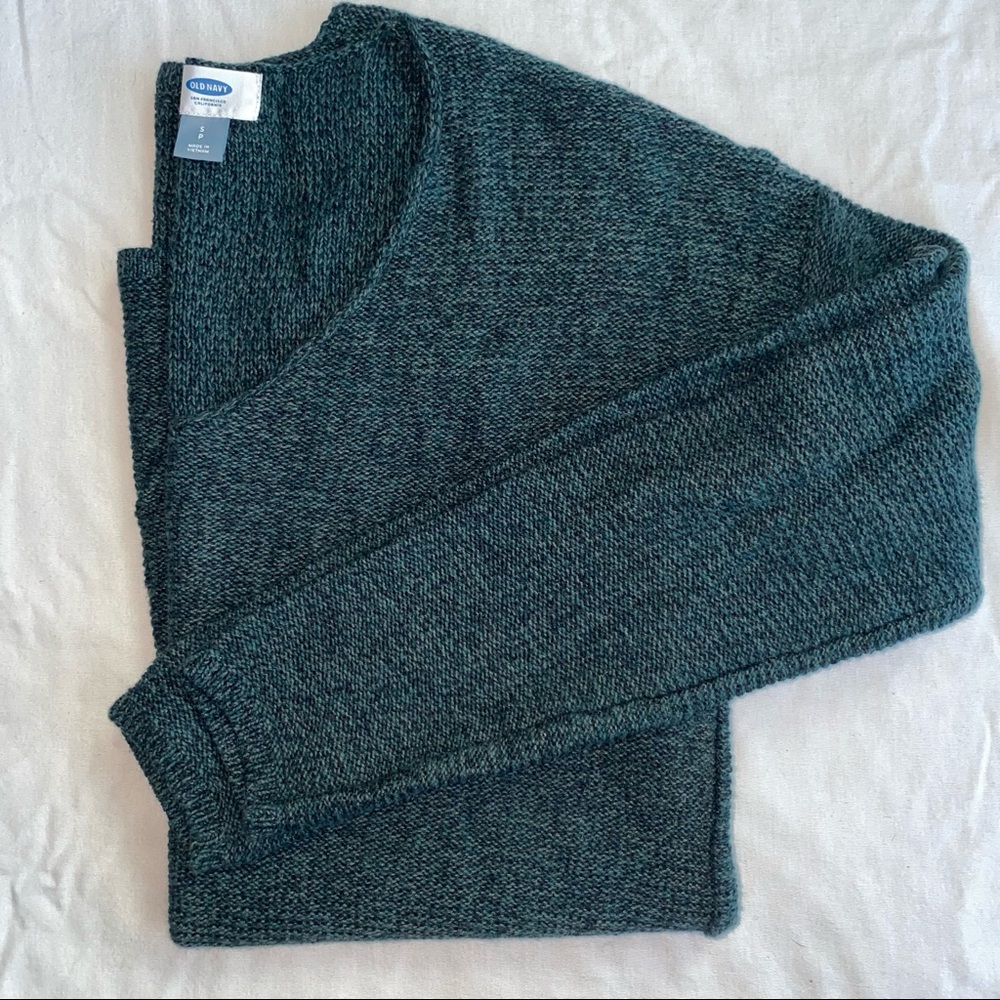 Old Navy Sweater 💚